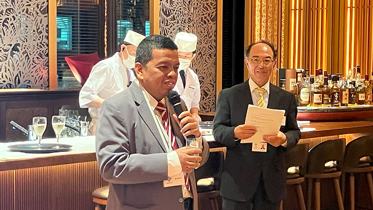 駐日インドネシア大使館 教育文化部長 Prof. Amzulの乾杯