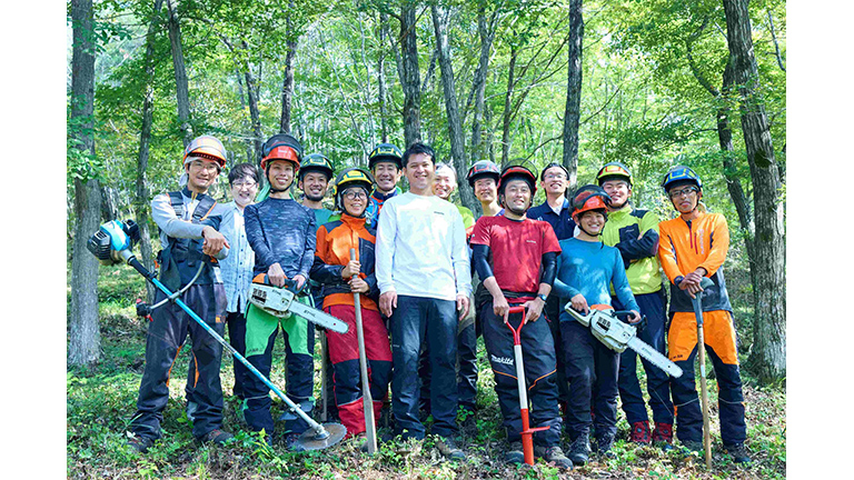 GREEN FORESTERS社メンバー(中央が中井代表)